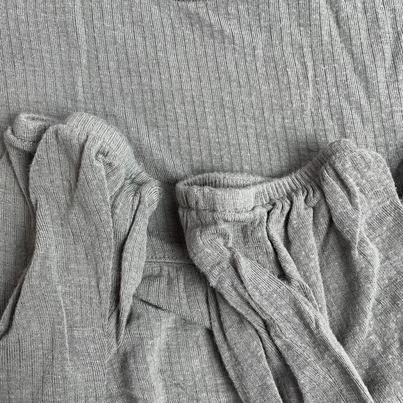 🌿50% off! Mudd Long Sleeved Peplum Top Olive Green Size M - Picture 8 of 8